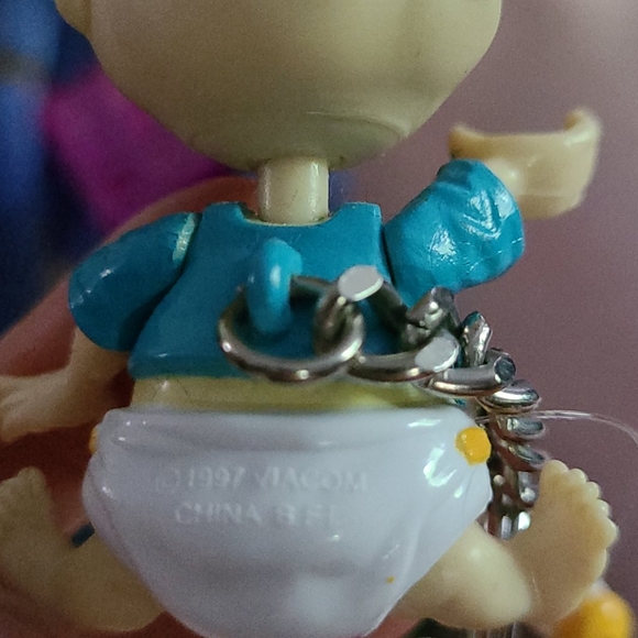 1997 RUGRATS TOMMY KEYCHAIN WITH REMOVABLE BOTTLE - Picture 4 of 4